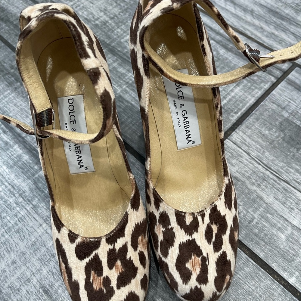 Dolce & Gabbana Brown and Cream Heels Elegant Design